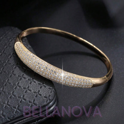 Bracelete Formas - Cravejado com Zircônias - Folheado a Ouro 18k + FRETE GRÁTIS